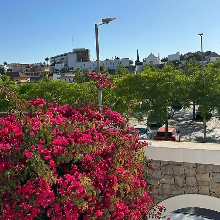 بيت للعطل Casa Flores - Townhouse With Garden